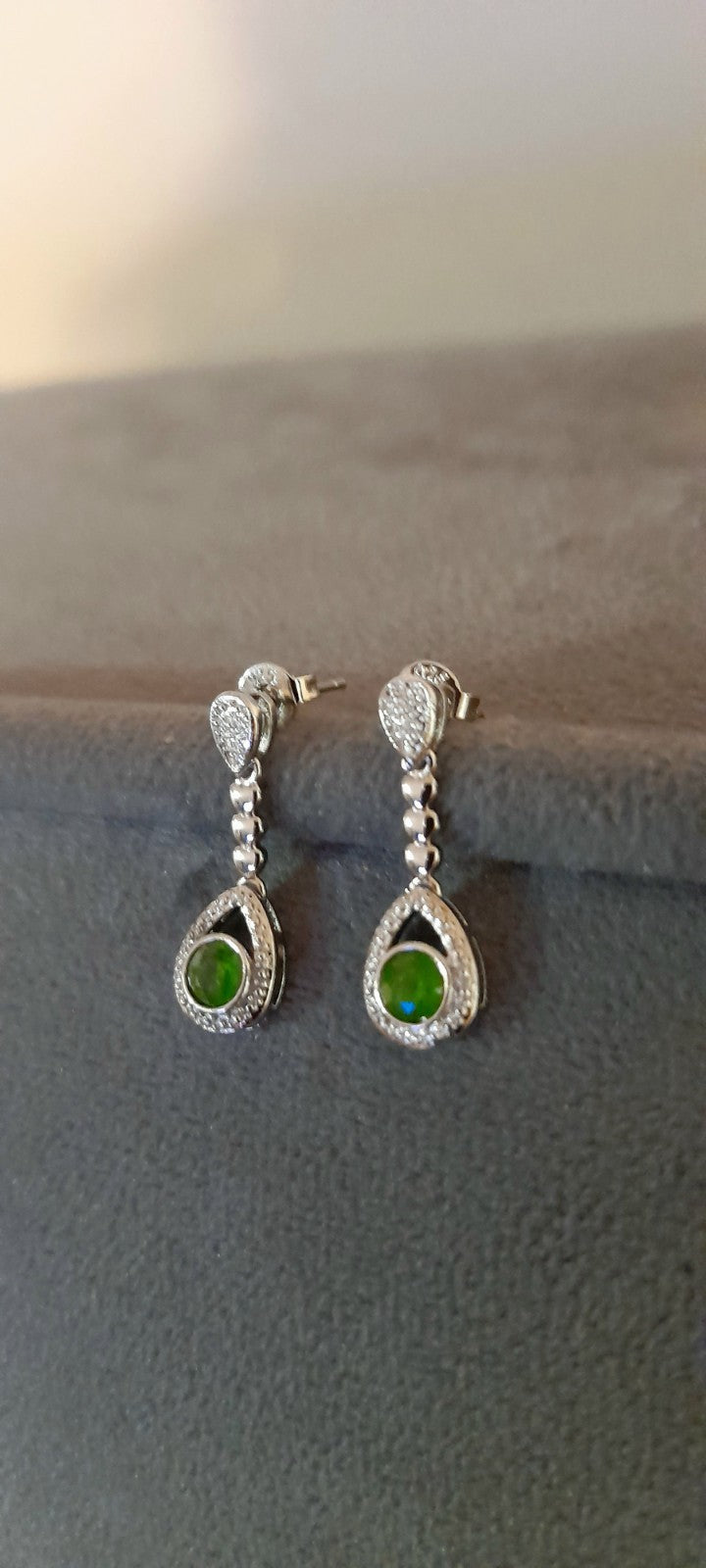 Genuine Chrome Diopside Heart Charm Dangle Stud 925 Sterling Silver Rhodium Ov
