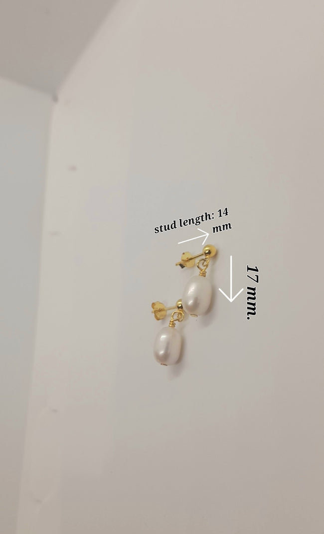 18 Ct Yellow Gold  3mm Ball's White Pearl's Earrings Stud Push Back Gift Pouch