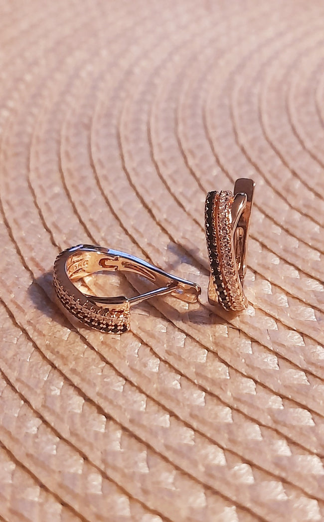 Rolled RG585 Rose Gold Black White Zircon Crossover Earrings English Lock