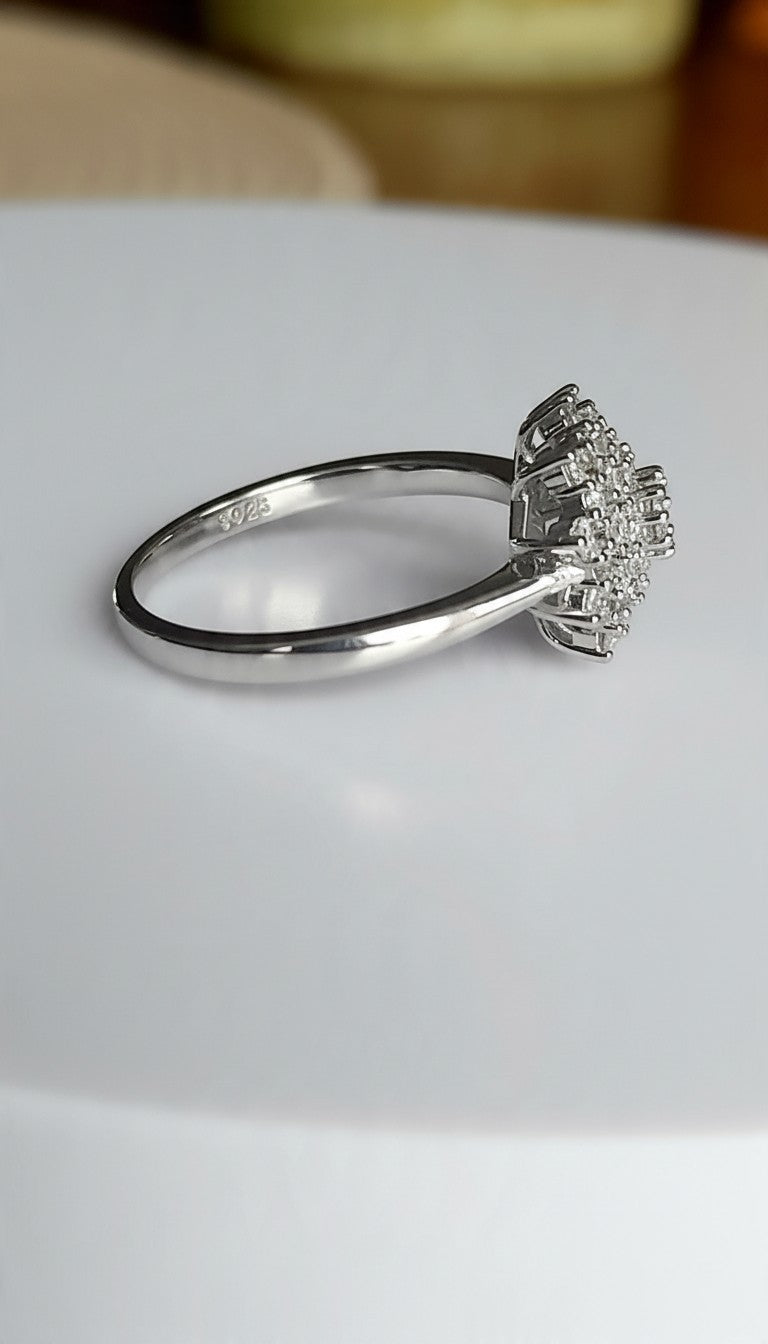 Fashion 1.5 Ctw Moissanite Halo Coctail Ring 925 Sterling SilverIn Red Gift Box