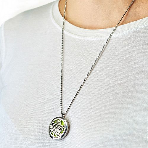 Aromatherapy Diffuser Necklace - Hand of Fatima 30mm [UK delivery]