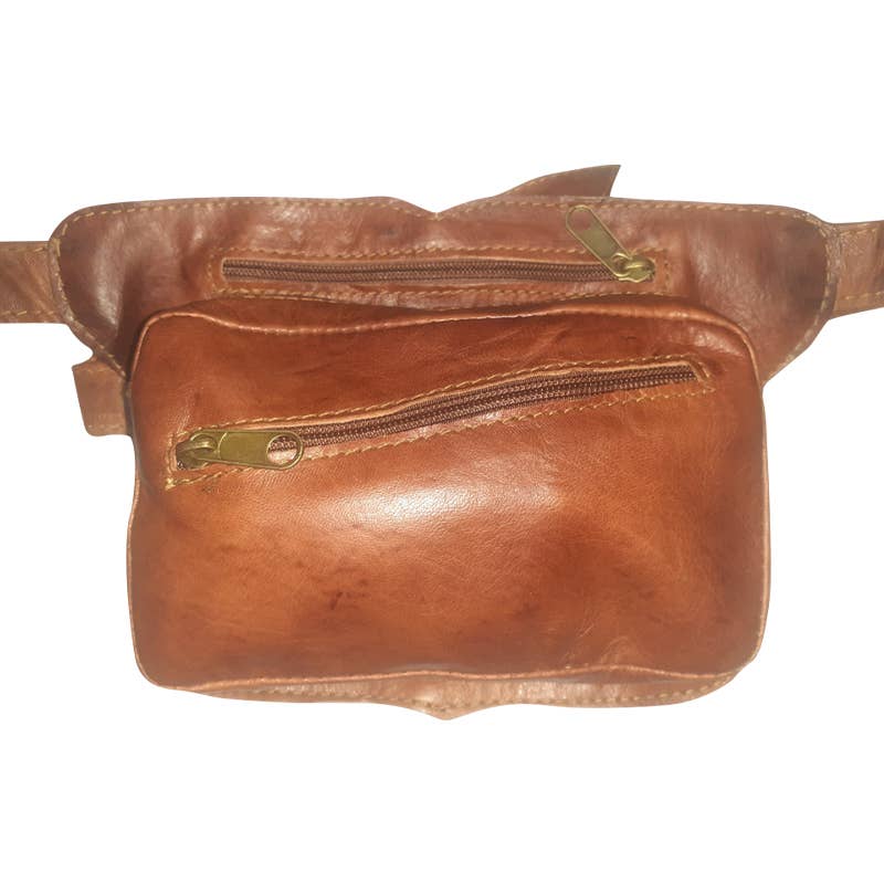 Square fanny artisan leather pack with 3 zippers